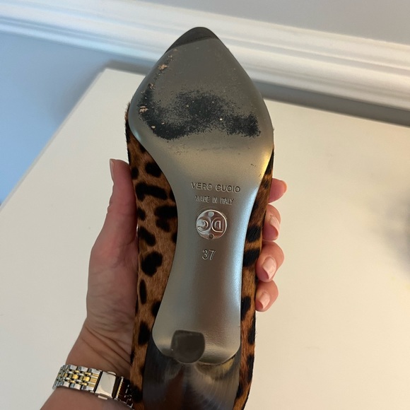 Dolce & Gabbana Leopard Pony Pumps - Picture 7 of 11
